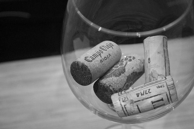 Cover image for Michigan's Wine Industry, Uncorked